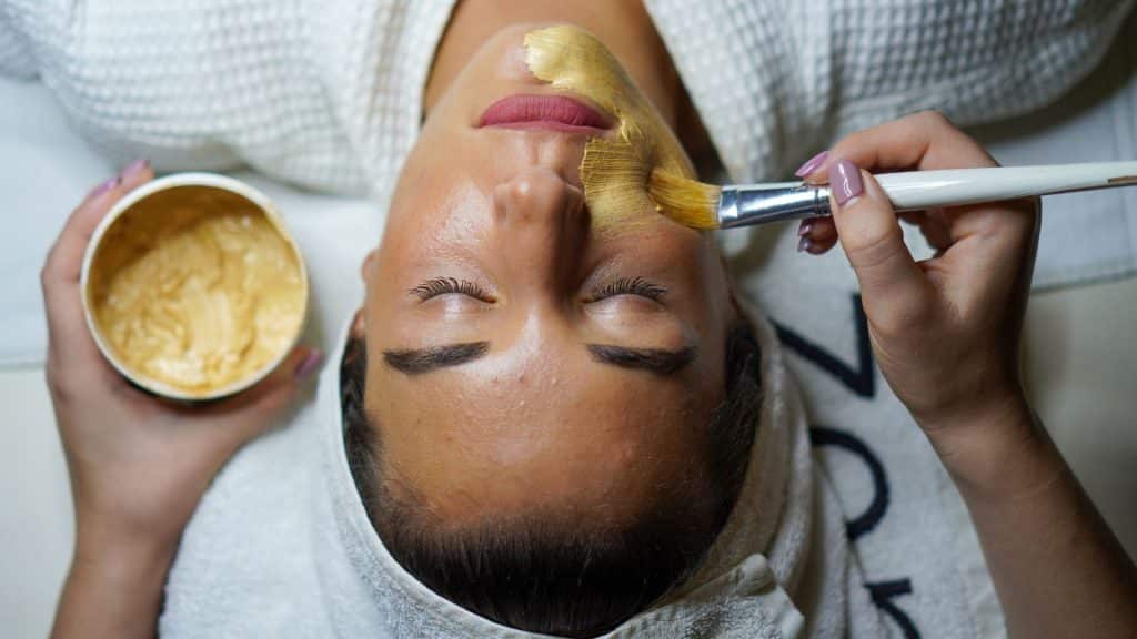 Amazing Mediterranean Spa Products - Unveiling the Essence of Wellness Honey-Based Face Masks are moisturizing and antibacterial