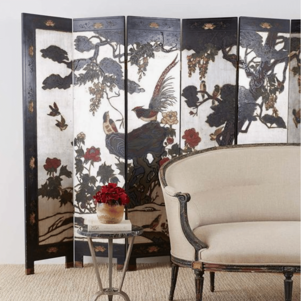 Chinese screens are popular ways to create a feature wall
