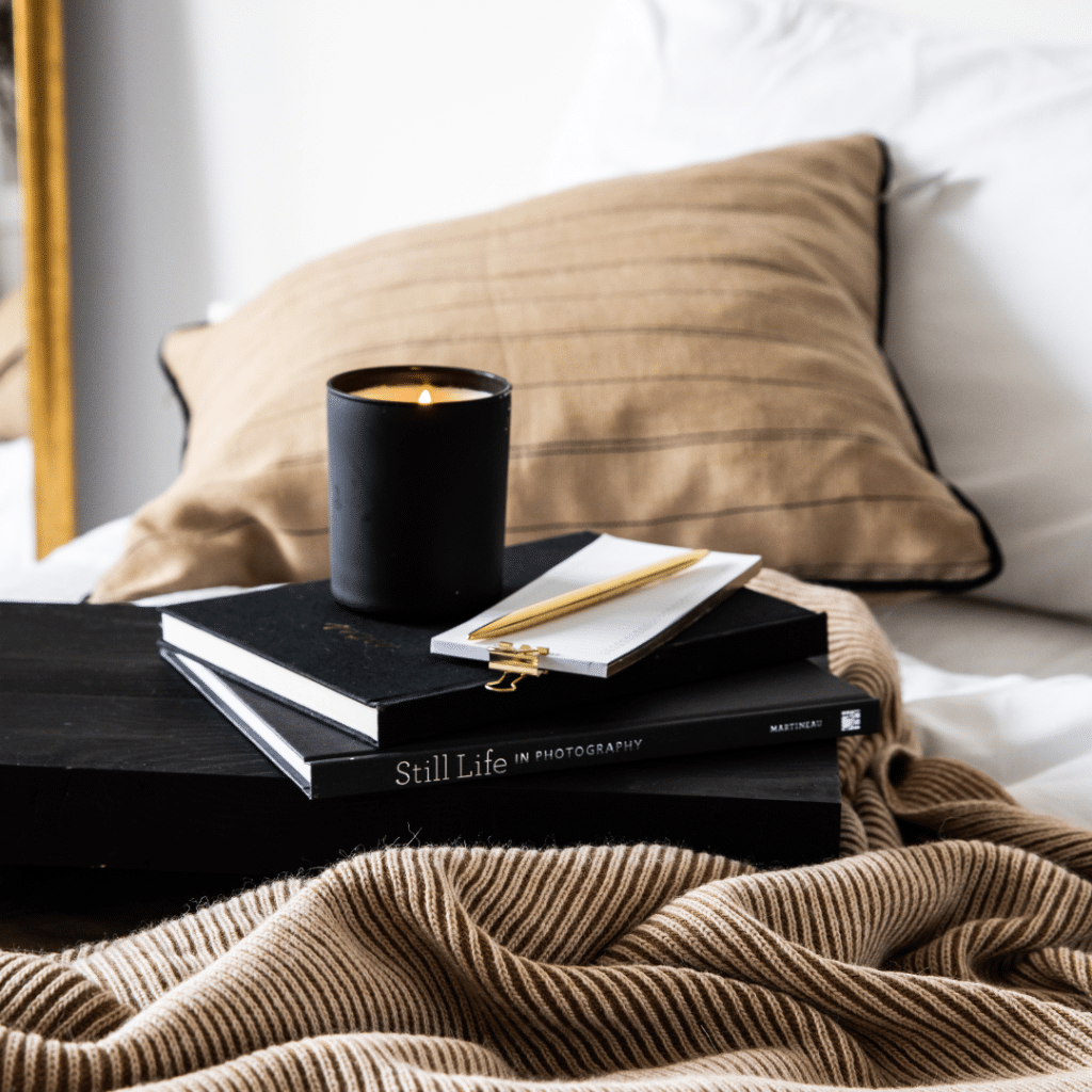 In bedroom design, Feng Shui focuses on promoting a peaceful, restorative atmosphere where energy flows smoothly