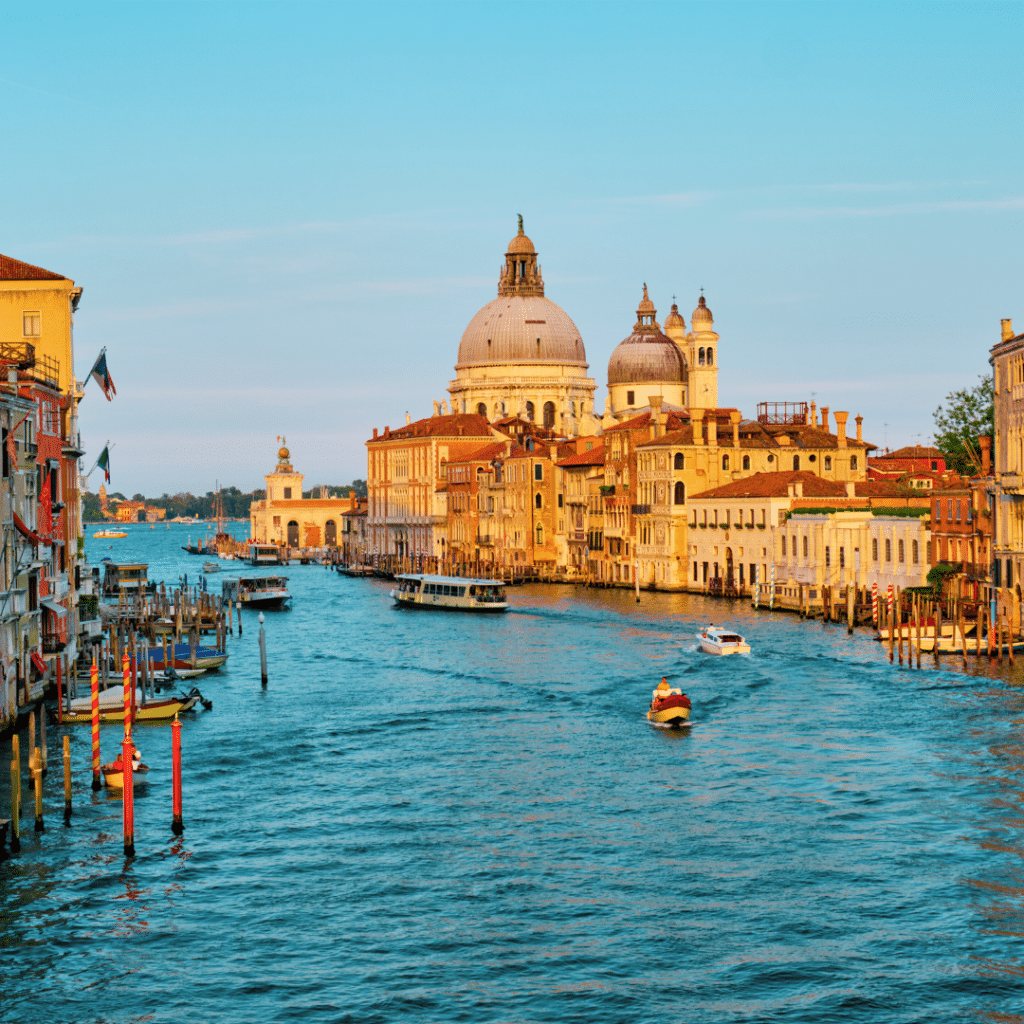 Venetian Architecture - A Guide to the Iconic Buildings of Venice Grand Canal in Venice